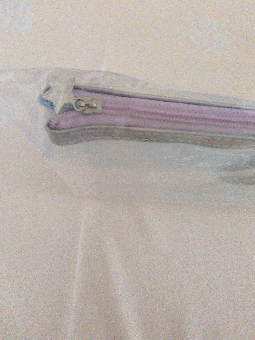 ペンケースの写真2枚目