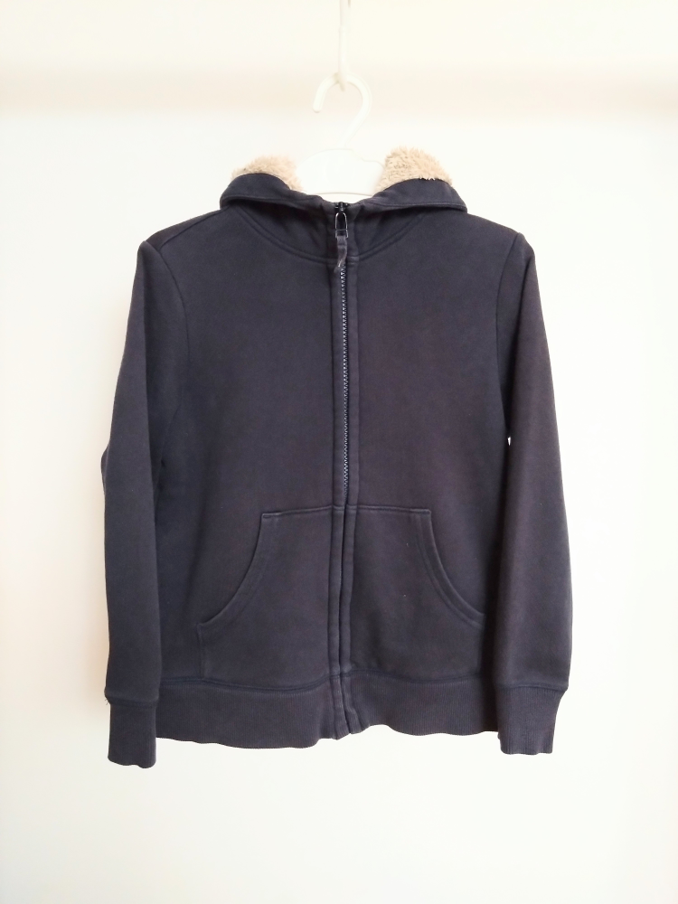 UNIQLOジップアップパーカー　サイズ130