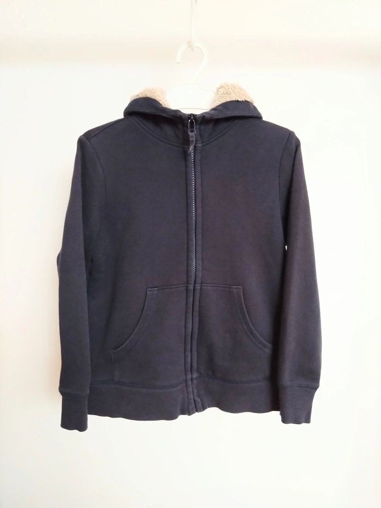 UNIQLOジップアップパーカー サイズ130