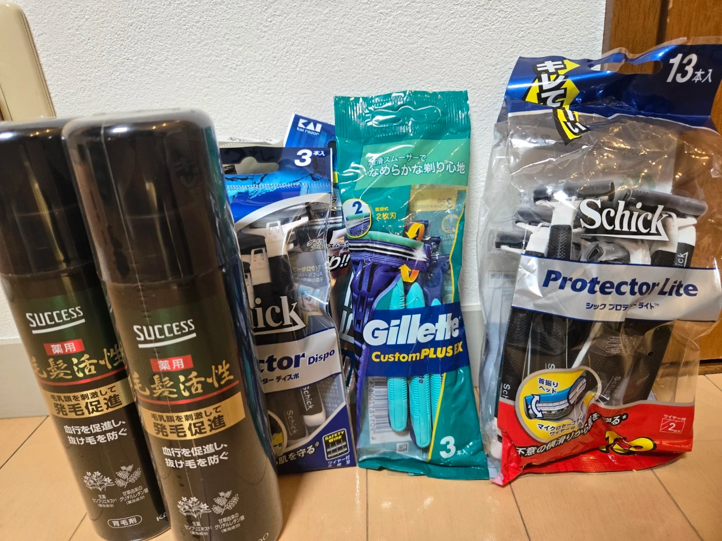 サクセス 薬用育毛トニック & シック Schick カミソリ
