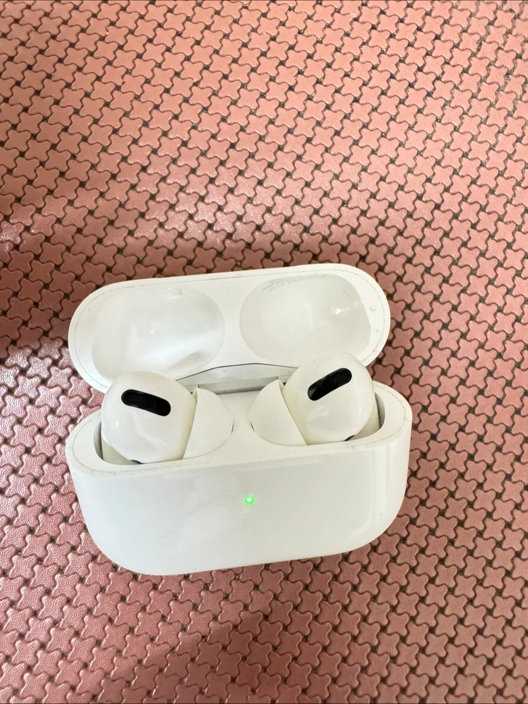 AirPods Pro イヤホンの写真3枚目