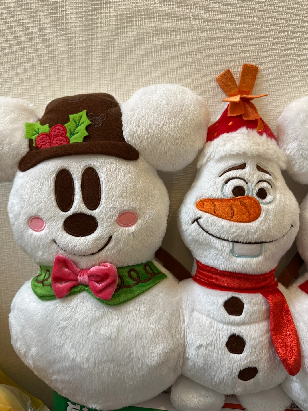 【早い者勝ち！】ティズニー ミッキーミニー オラフコラボ クッションの写真2枚目