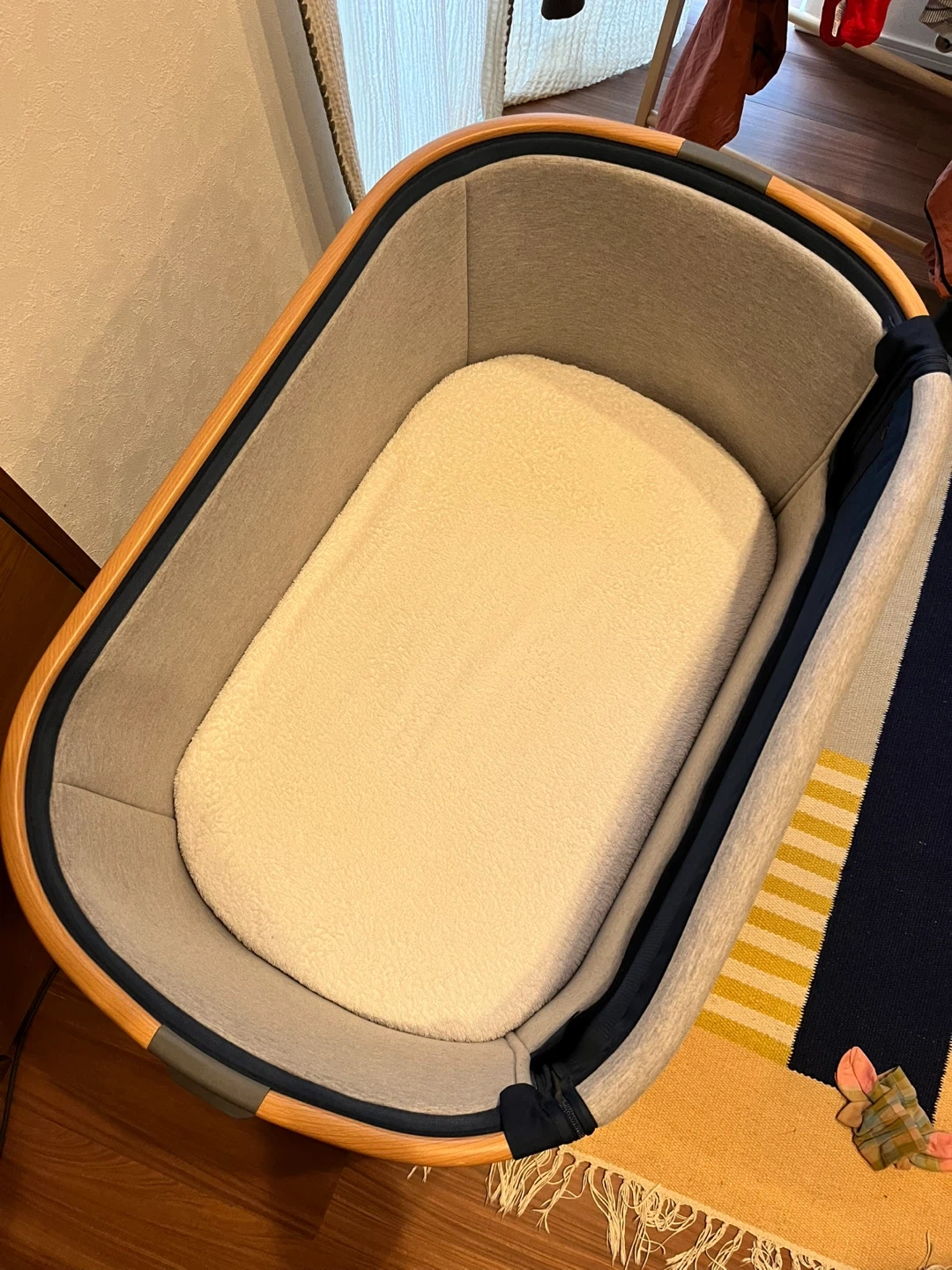 マキシコシ ベビーベッドの写真3枚目