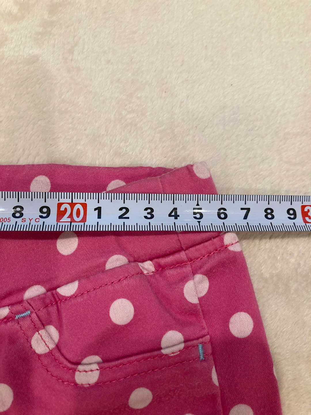 ユニクロ パンツ ピンク 水玉 Sサイズの写真2枚目