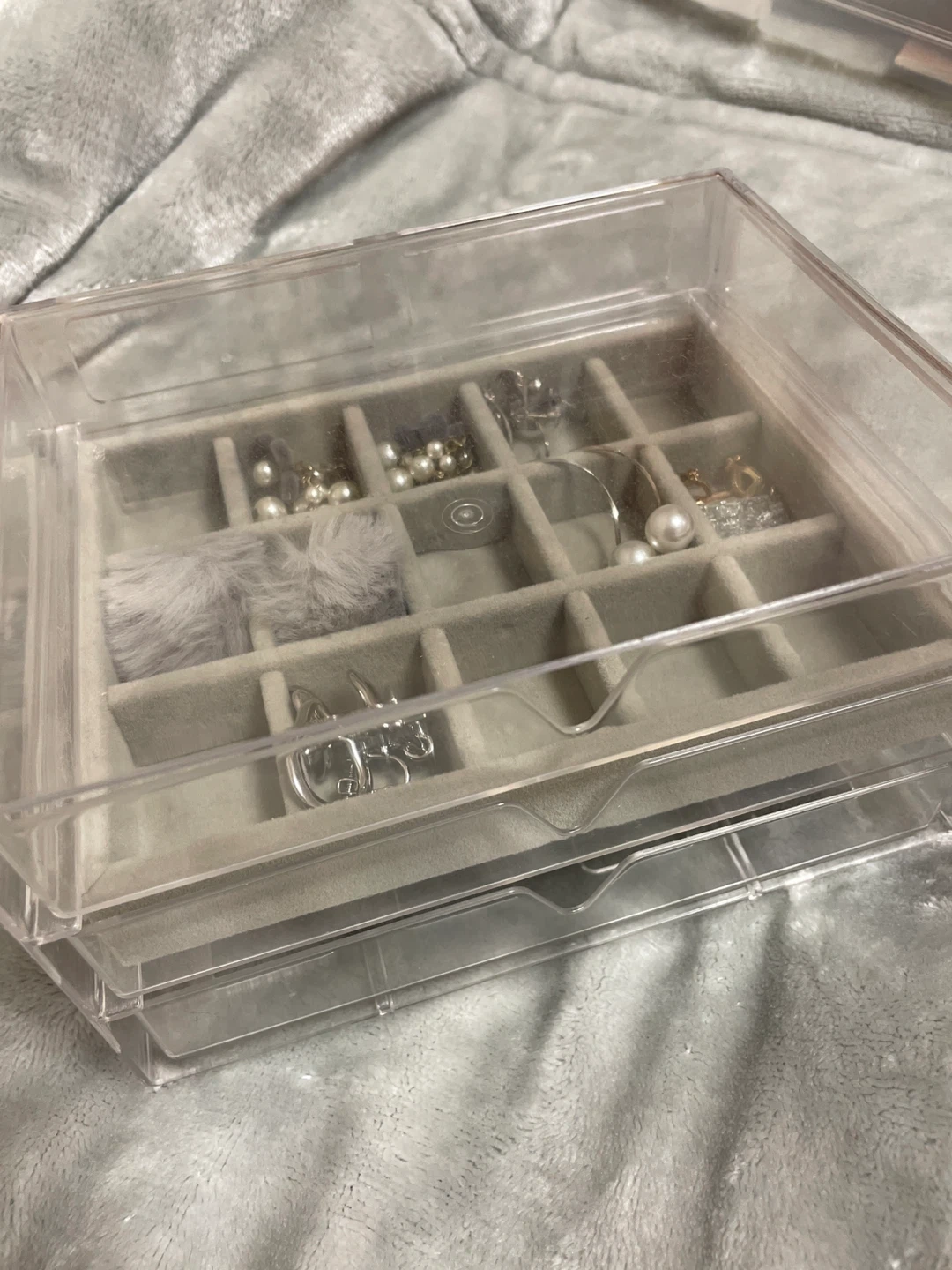 ベロアアクセサリー収納ケースの写真3枚目
