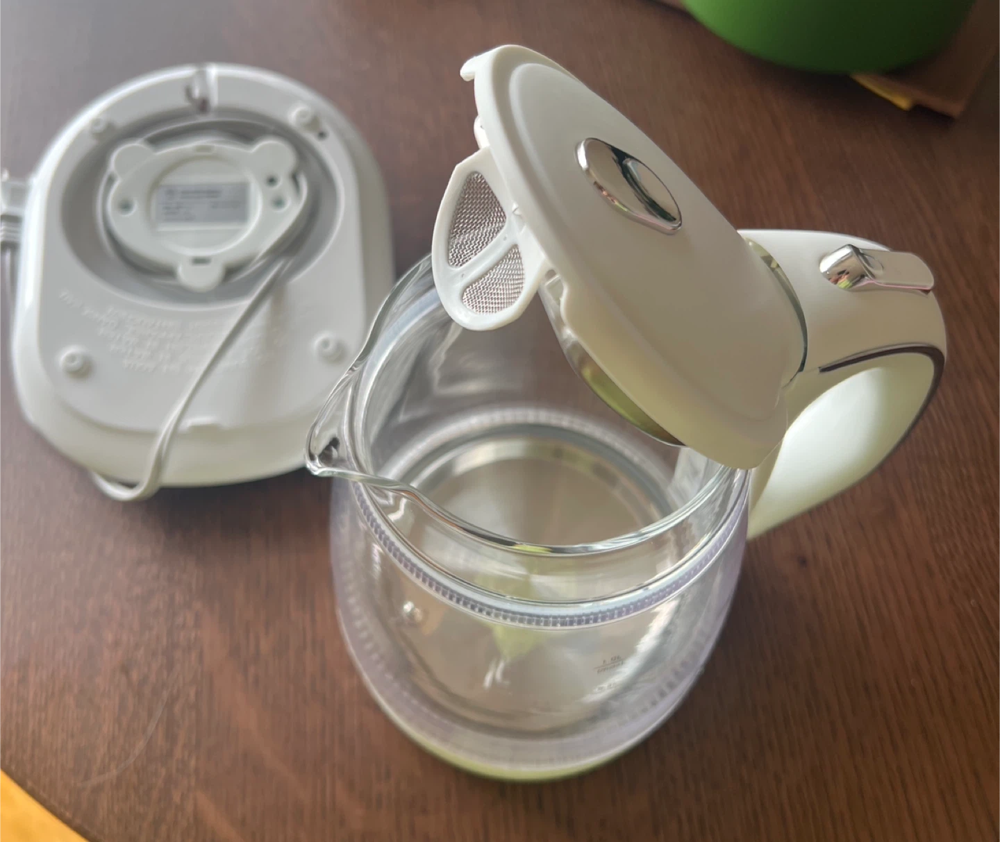 電気ケトル プラスチック製の写真2枚目