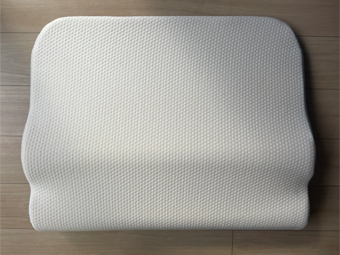 枕 肩・首・背中も支える枕