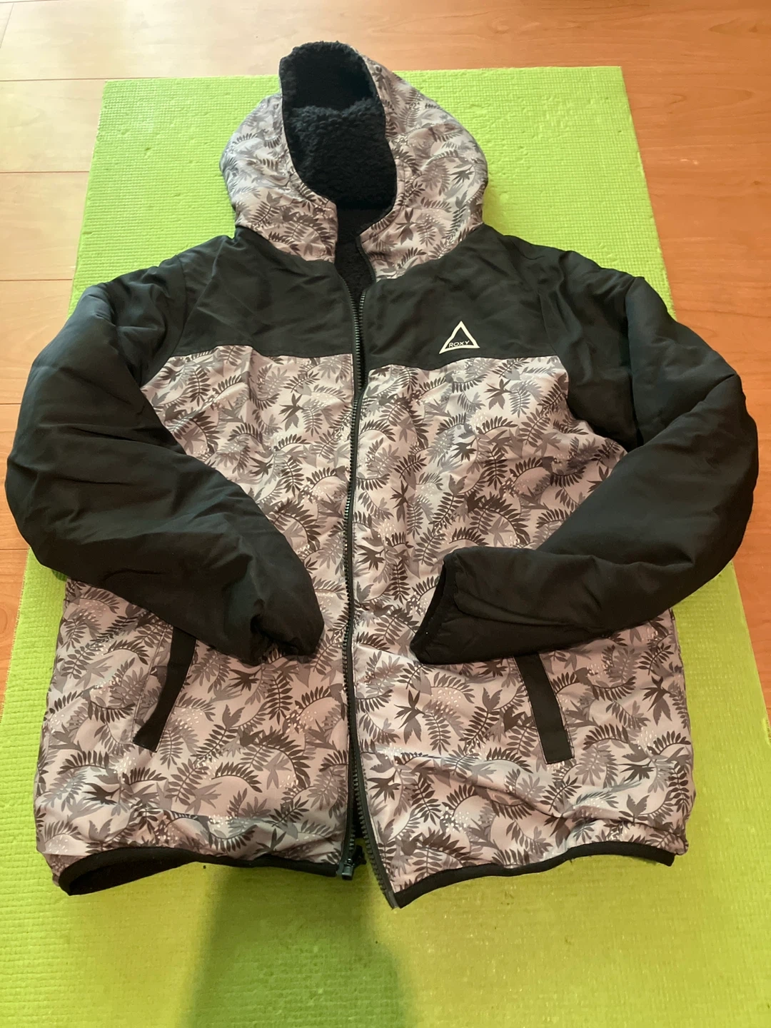 ロキシー ジャケット リバーシブル Mサイズ