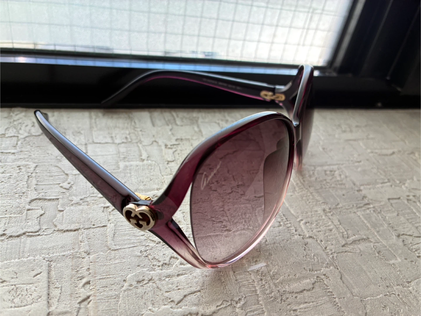 壊れかけのGUCCIサングラス(取りに来てくれる方限定)の写真2枚目