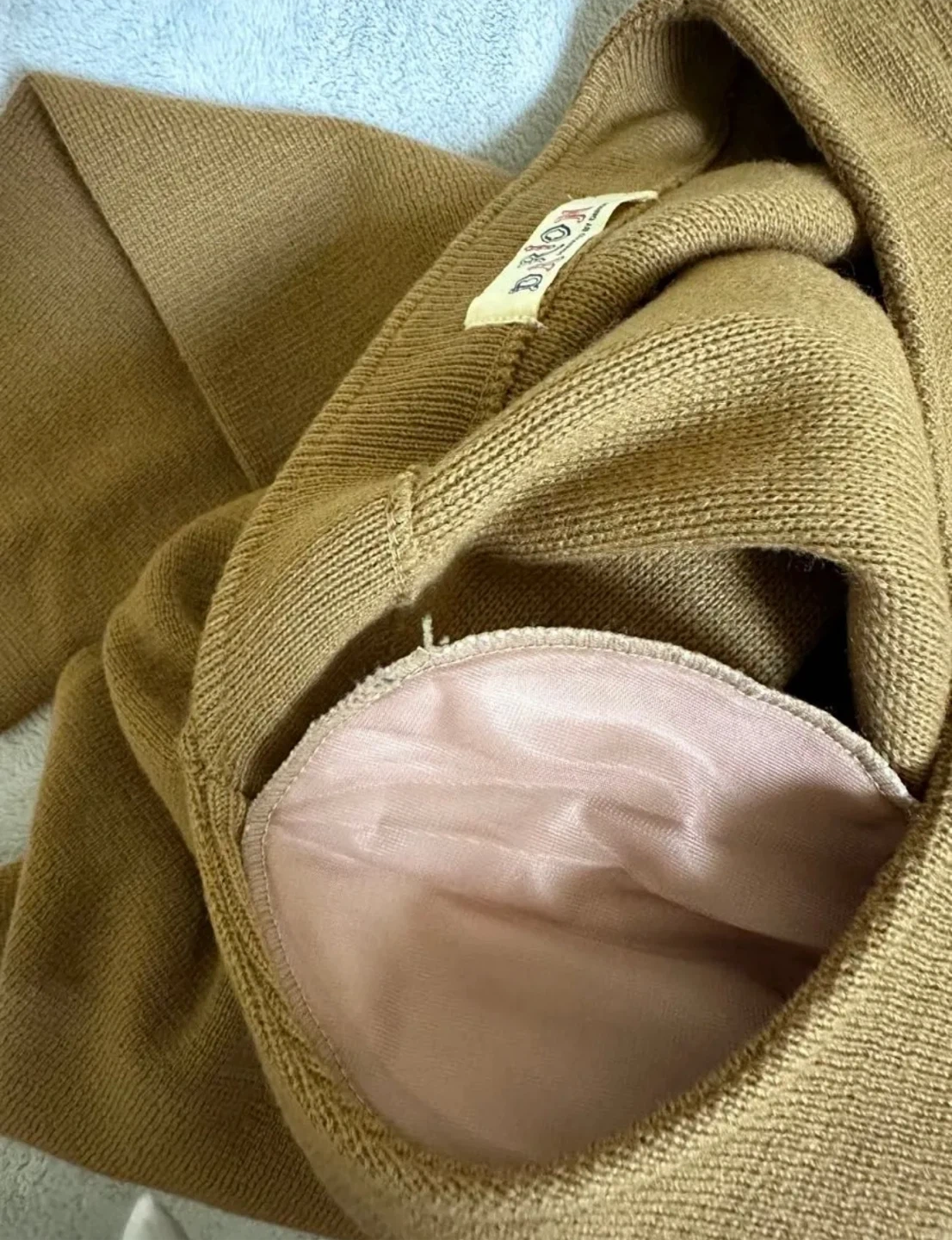 日本製 ダリオン ニットワンピース ヴィンテージ レトロ ベージュ 長袖 ワンピース ひざ丈の写真5枚目