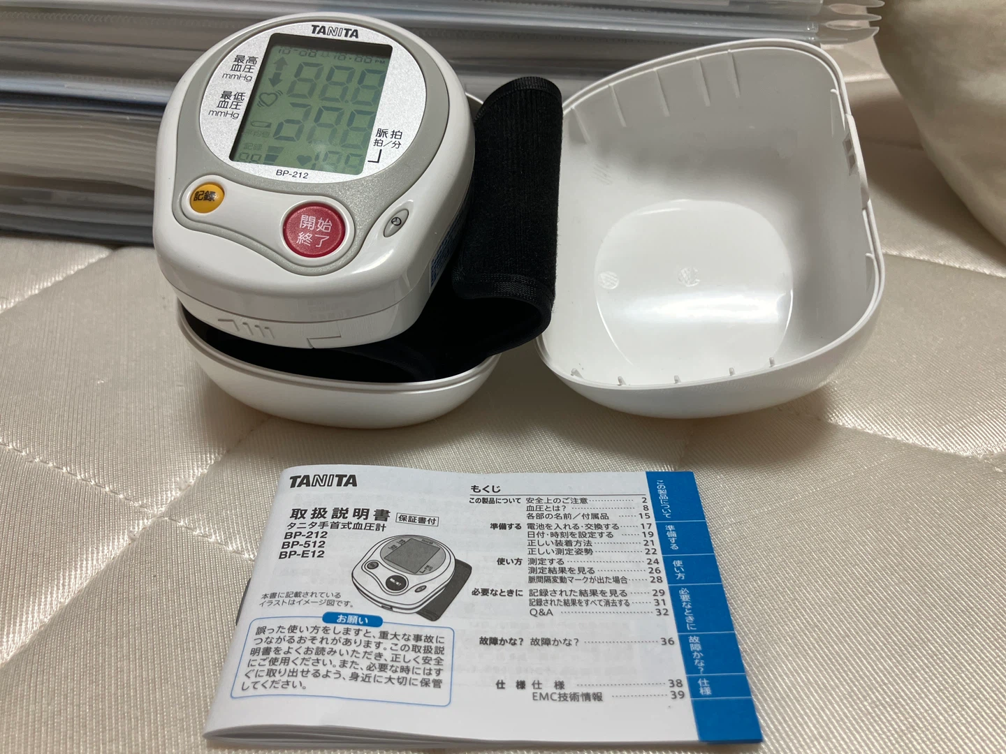 タニタ 手首式血圧計 BP-212