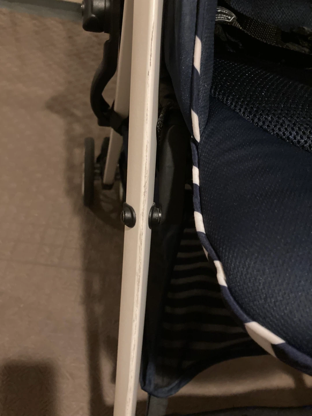 西松屋 ベビーカー スマートエンジェル デヨーネ レジェ 軽量の写真4枚目