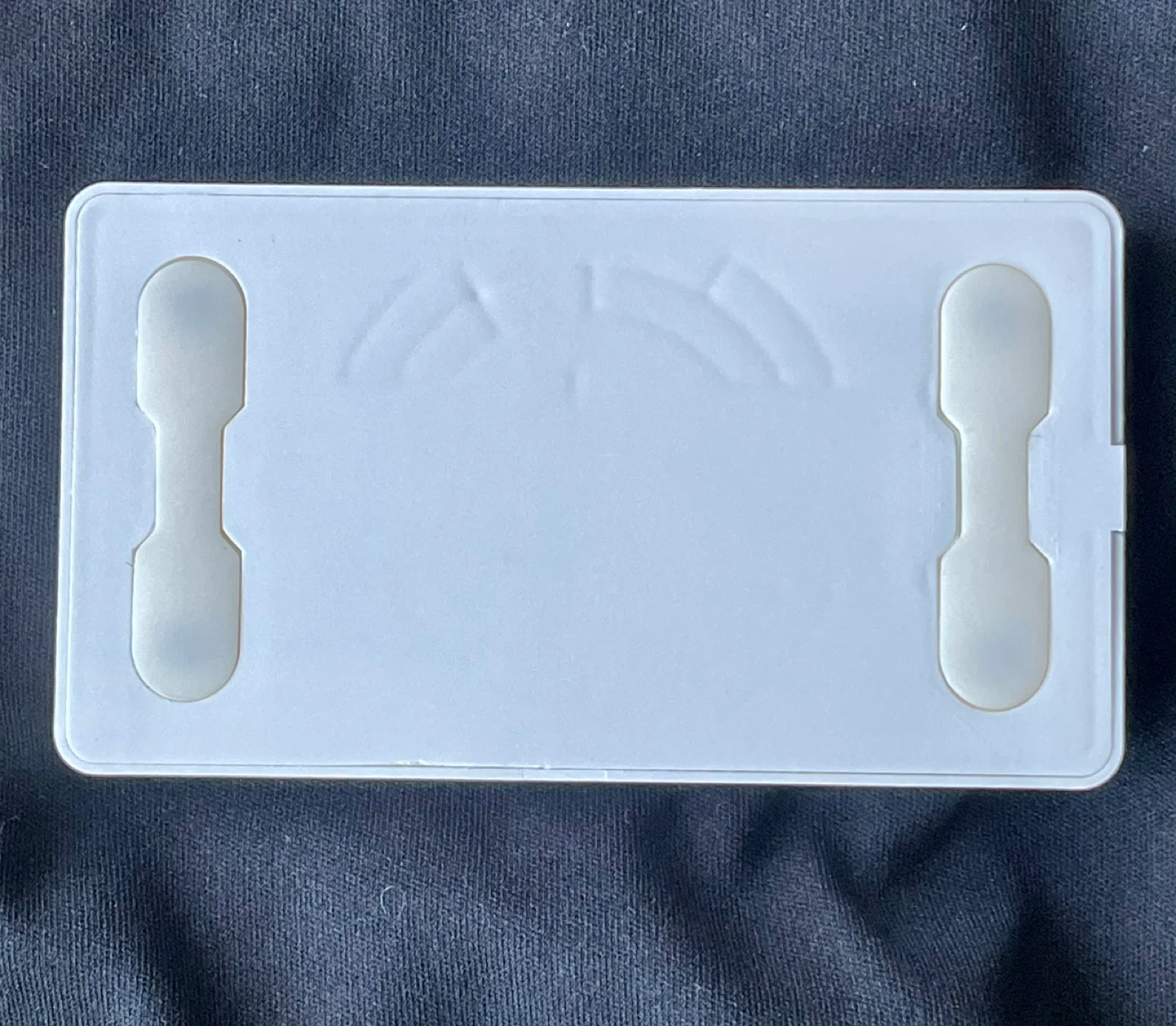FedExロゴ入り Qi対応モバイルバッテリーの写真3枚目