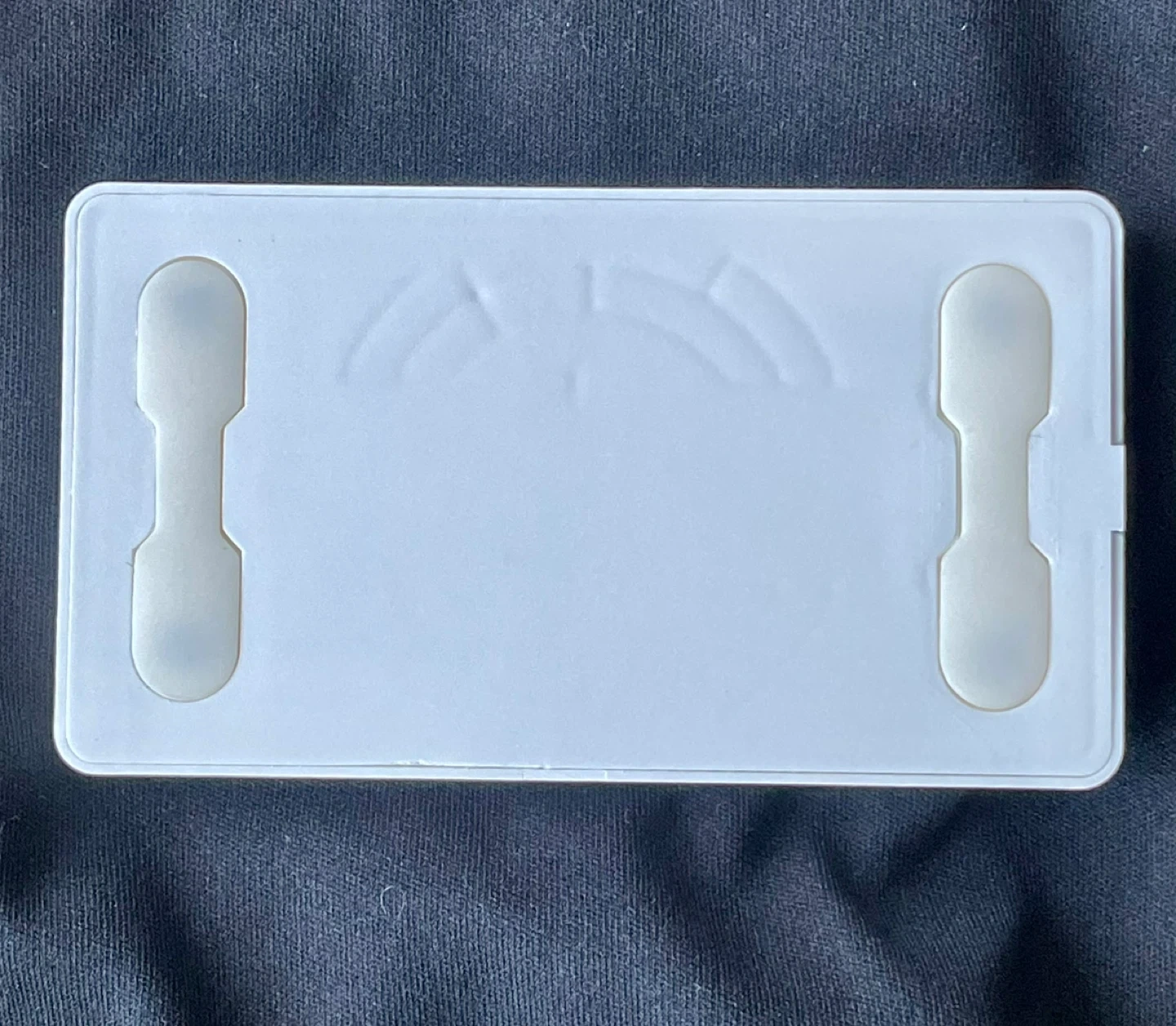 FedExロゴ入り Qi対応モバイルバッテリーの写真3枚目