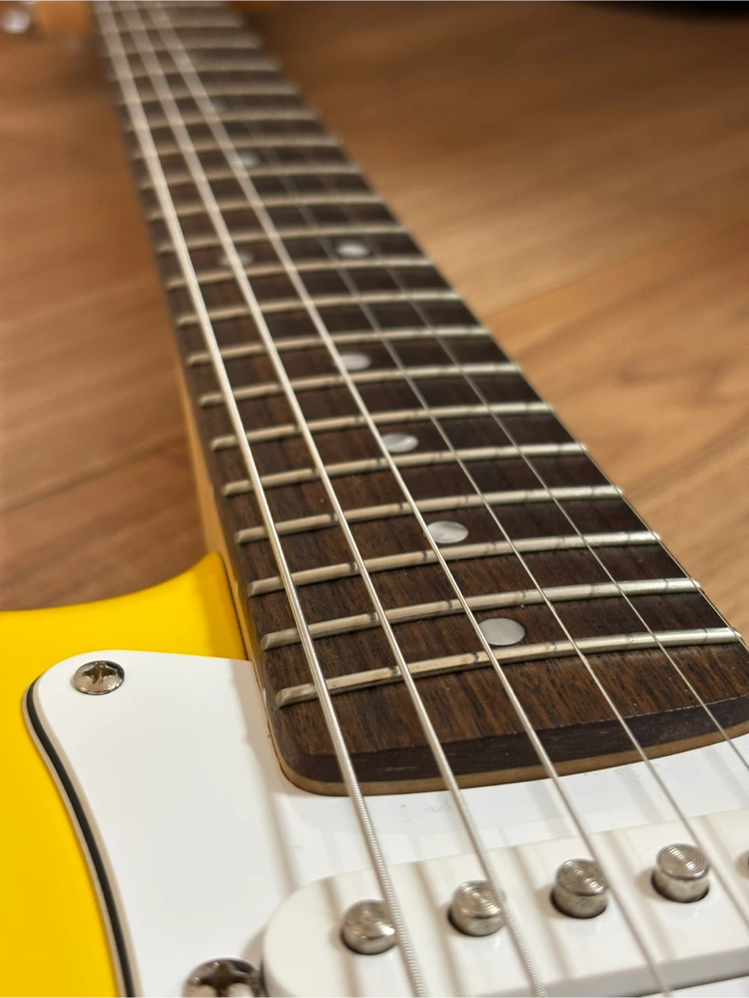 Squier Affinity Stratocaster エレキギターの写真7枚目
