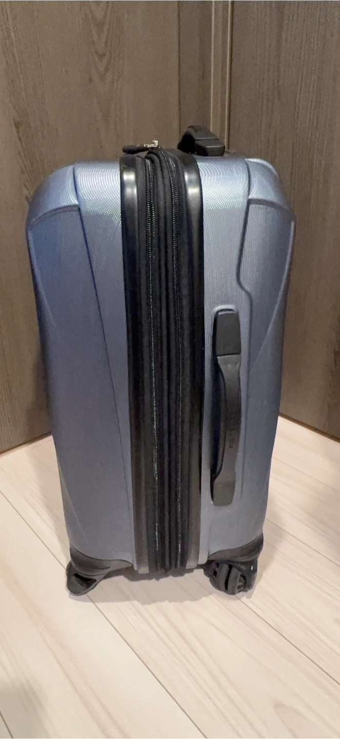 🇺🇸サムソナイト 機内持ち込みサイズ スーツケースの写真3枚目