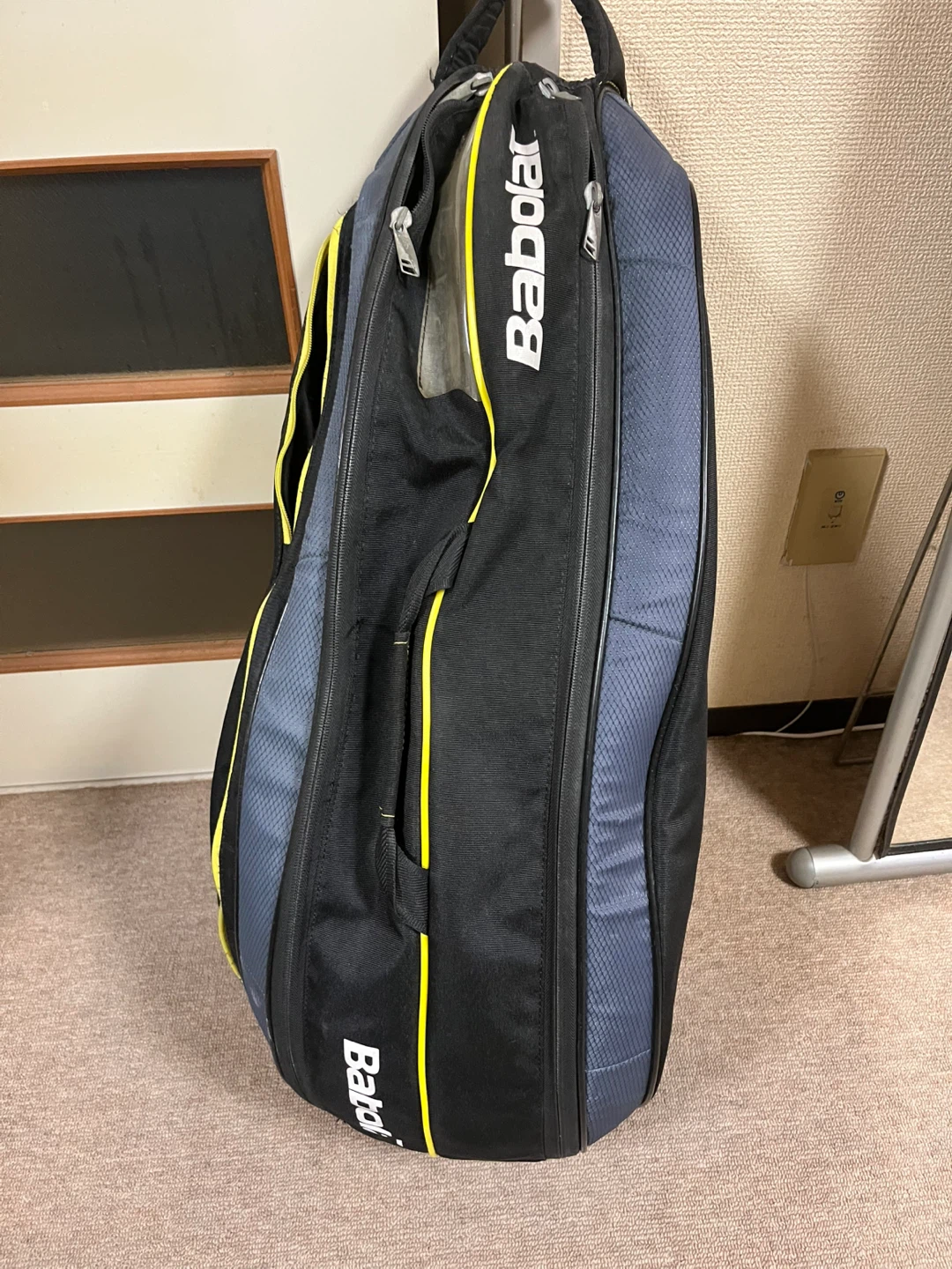 バボラ テニスバッグ６本収納可能