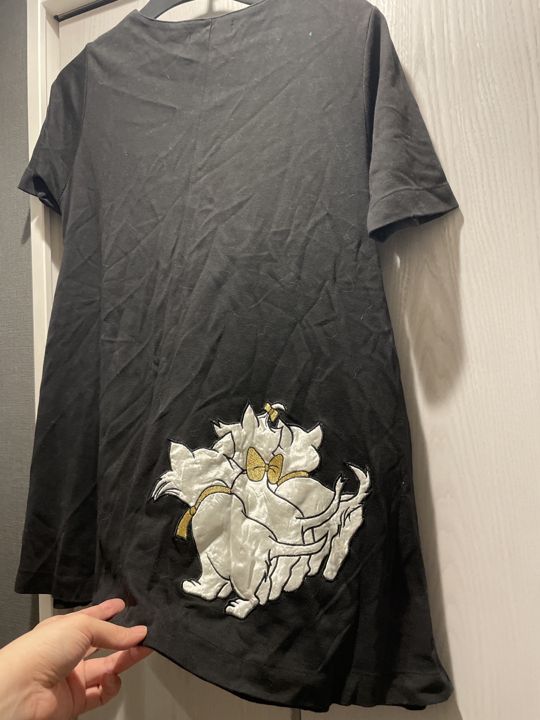STUDIO 黒 Tシャツ 猫柄の写真3枚目
