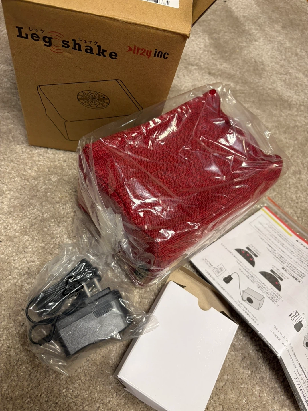 レッグシェイク 足マッサージ器 赤の写真2枚目