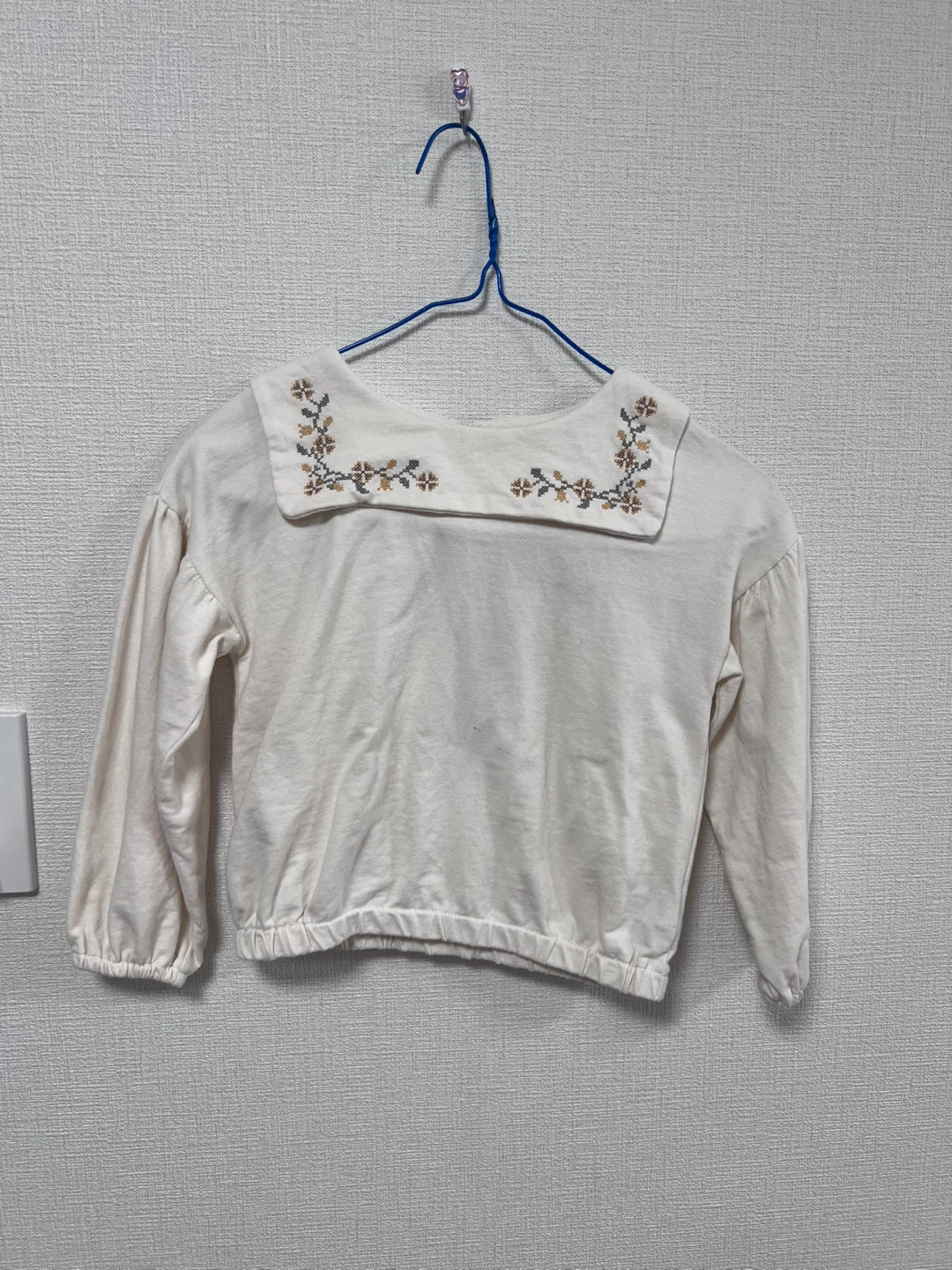 花柄襟付きトップス