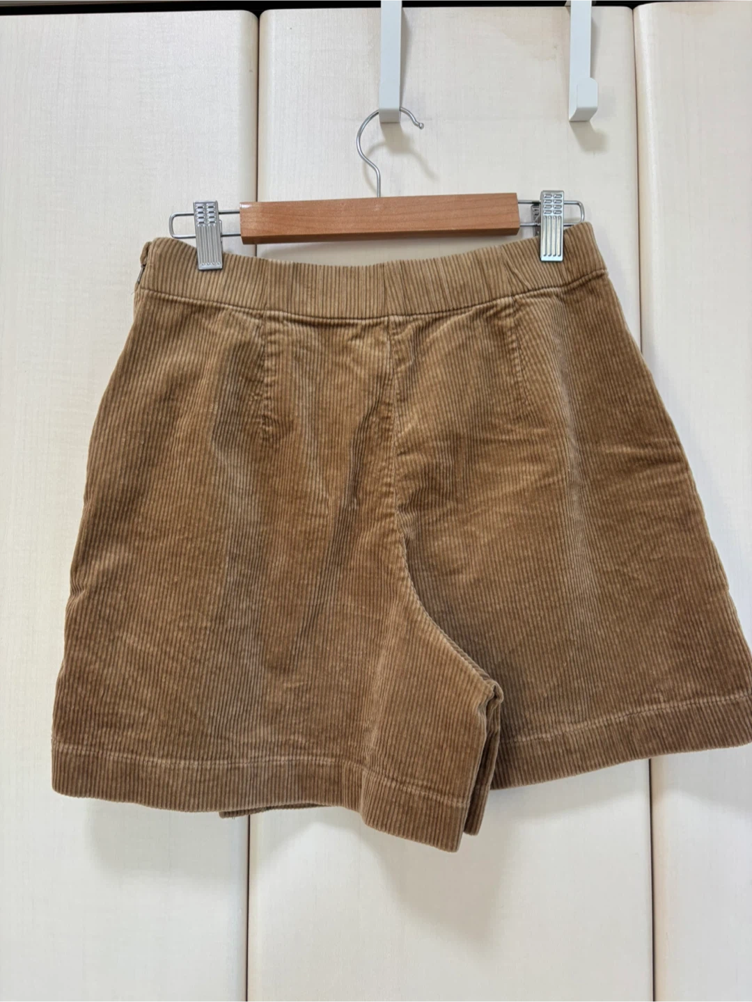 （新品同様）UNIQLOコーデュロイキュロットスカート Sの写真2枚目