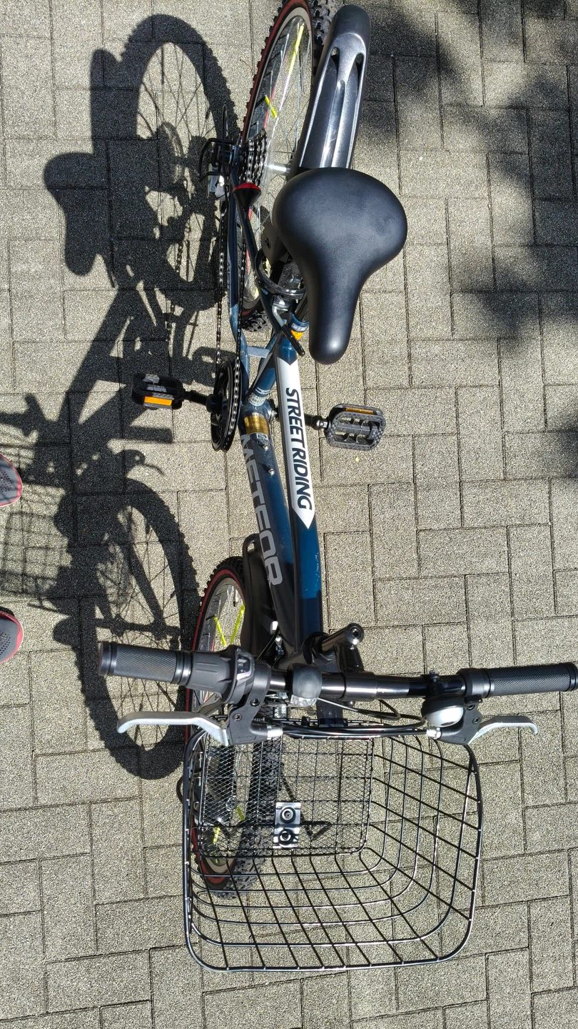 キッズ　自転車　22インチ　ネイビーの写真6枚目