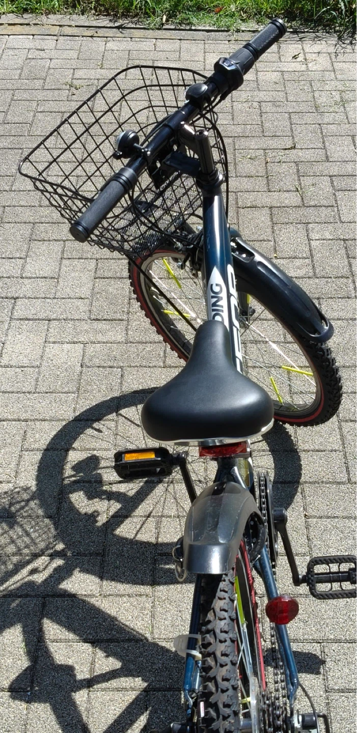 キッズ　自転車　22インチ　ネイビーの写真3枚目