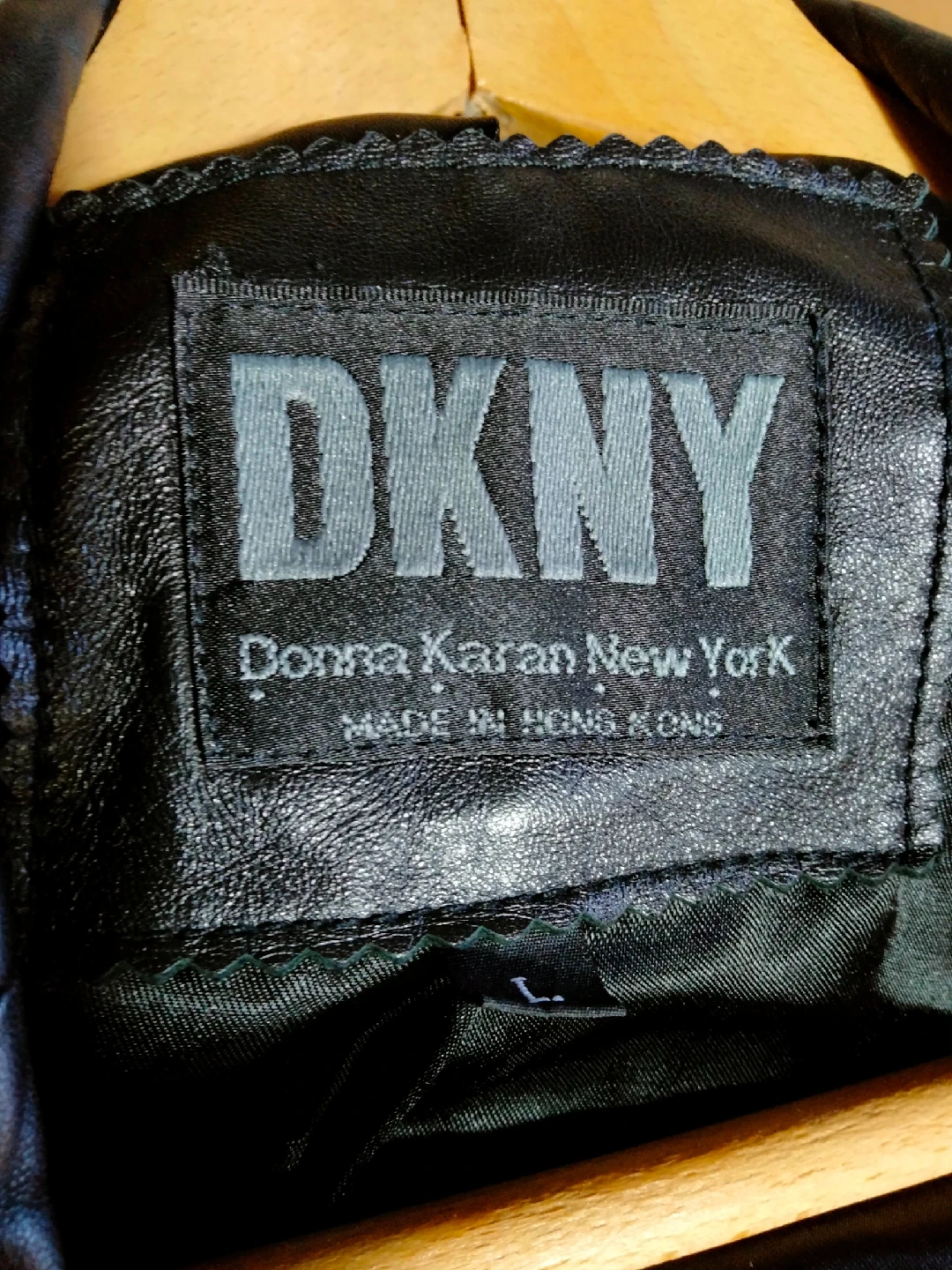 ダナ.キャランDKNYのメンズ レザージャケット 黒 Lサイズの写真3枚目
