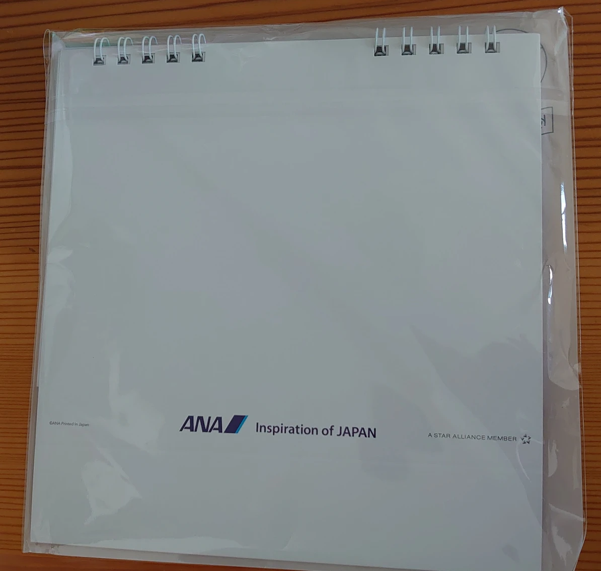 ANA 卓上カレンダー 2026年版の写真2枚目