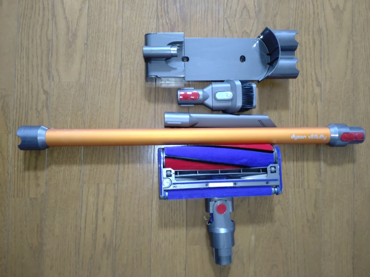(断捨離)ダイソン v8 Fluffy アタッチメント付属品 大掃除用に