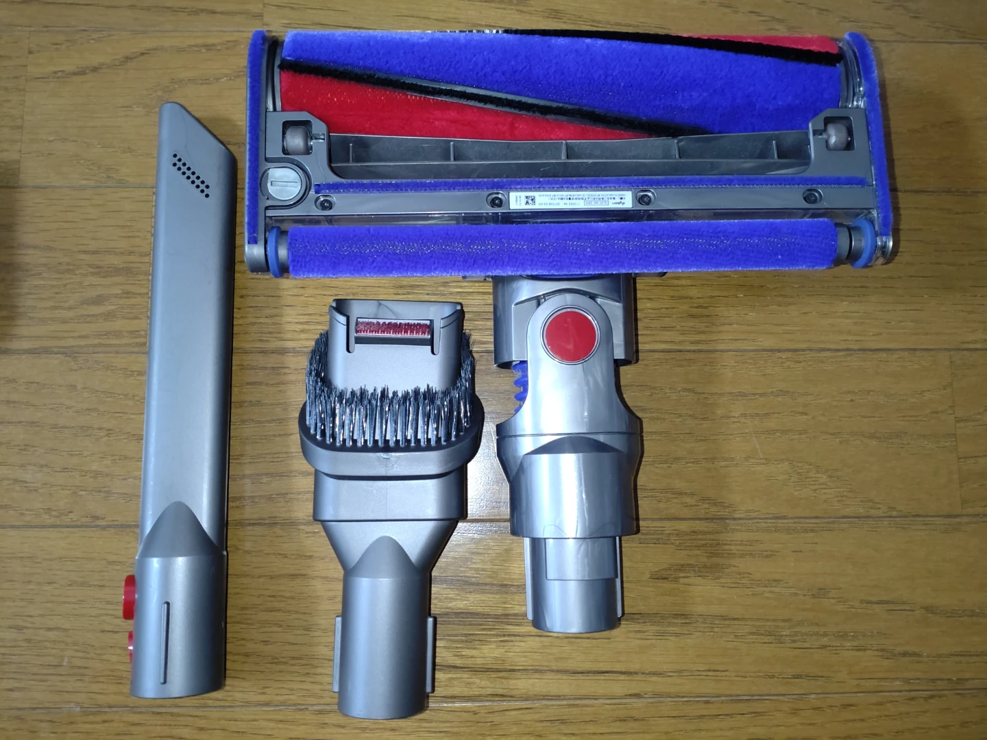 (断捨離)ダイソン v8 Fluffy アタッチメント付属品 大掃除用にの写真2枚目
