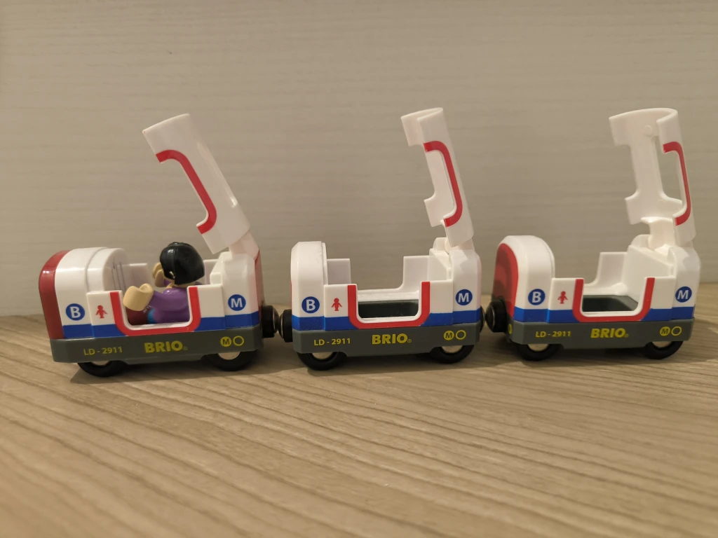 ブリオ おもちゃ 電車の写真2枚目