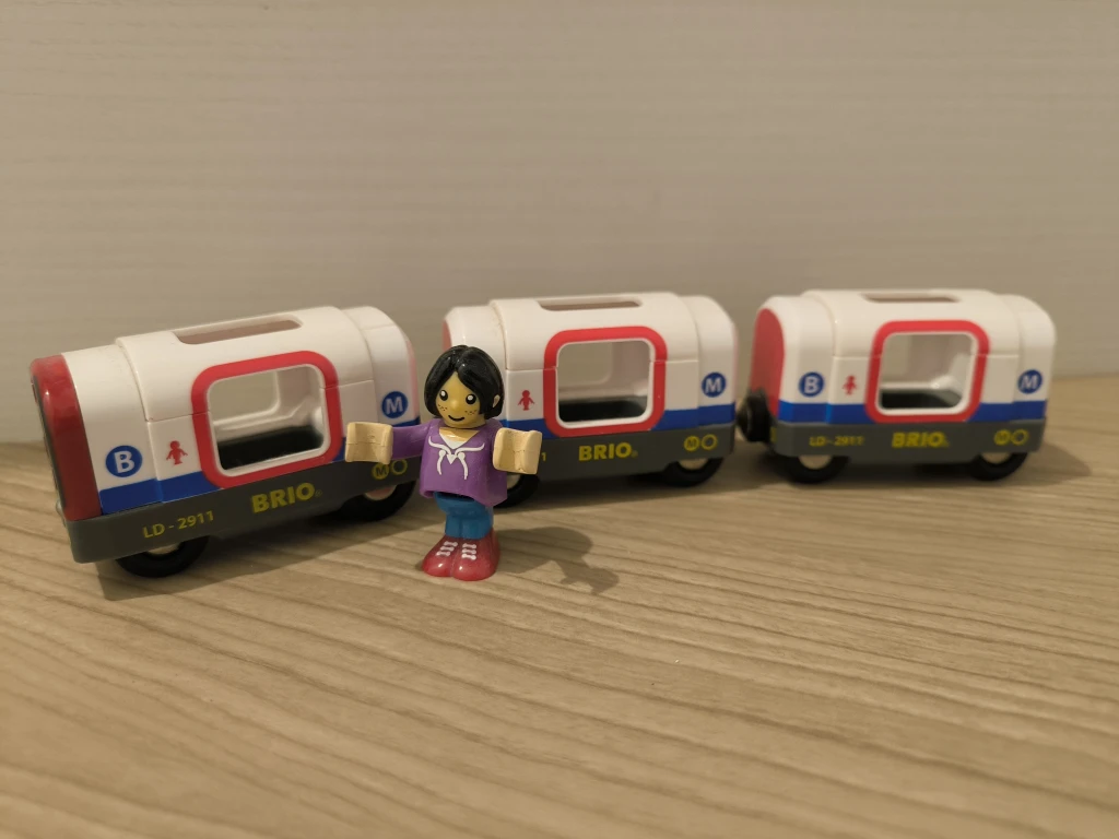 ブリオ おもちゃ 電車