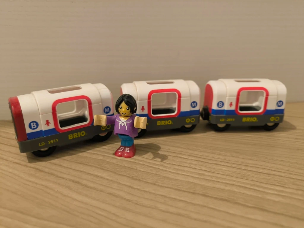 ブリオ おもちゃ 電車