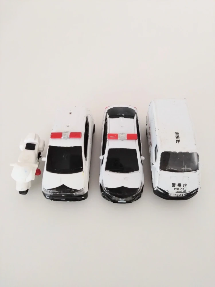 警察・レスキュー車両の写真2枚目