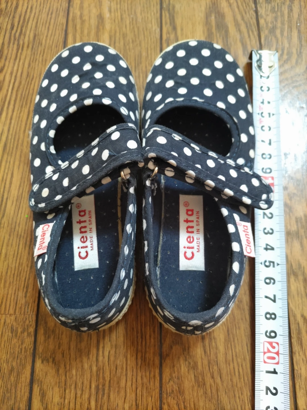 シエンタ 水玉模様の子供靴　28（17cm）