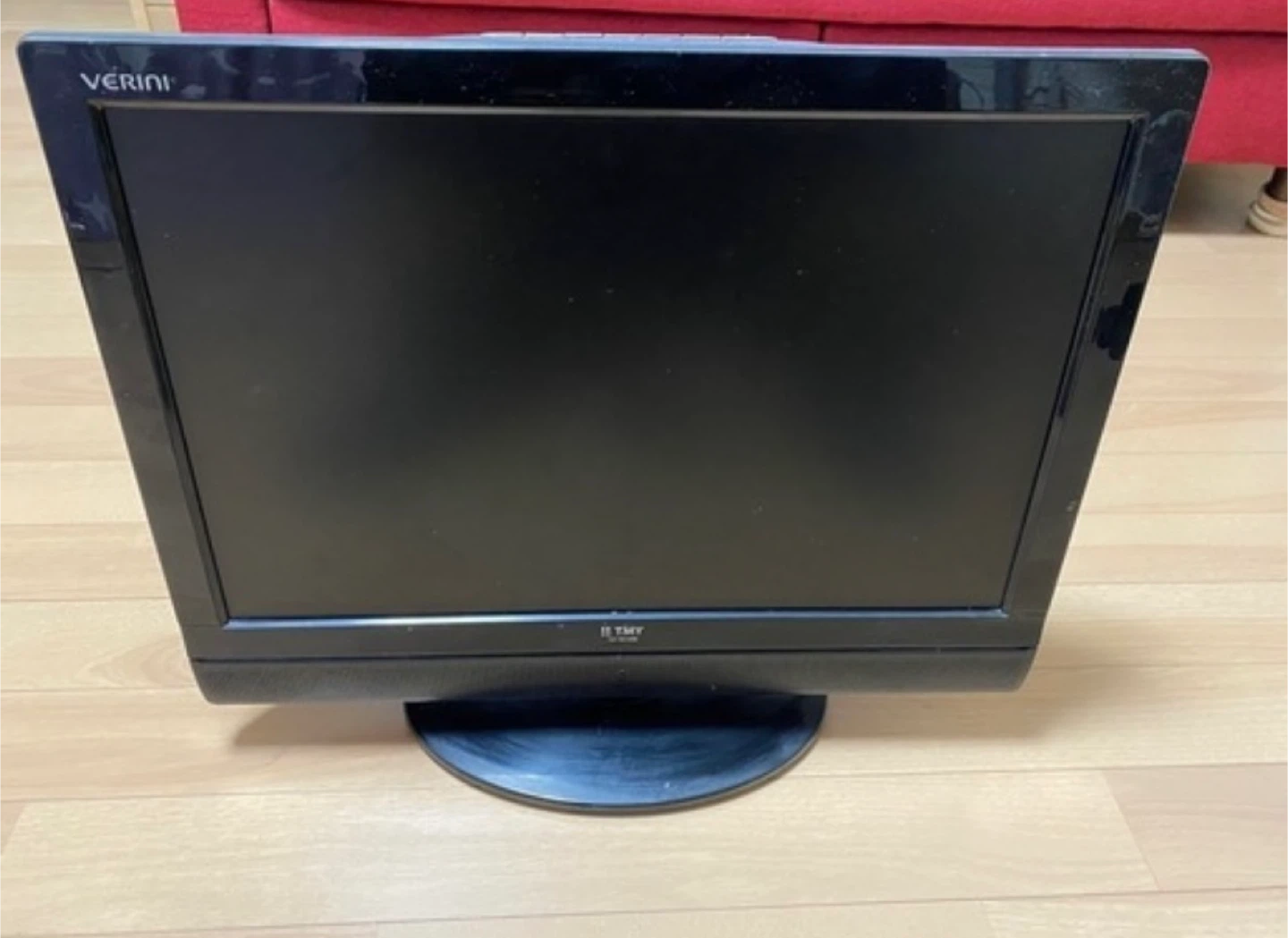 テレビ　19インチ