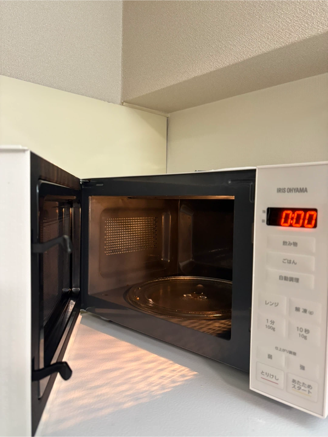 アイリスオーヤマ 電子レンジ 17L PMG-T179-Wの写真2枚目