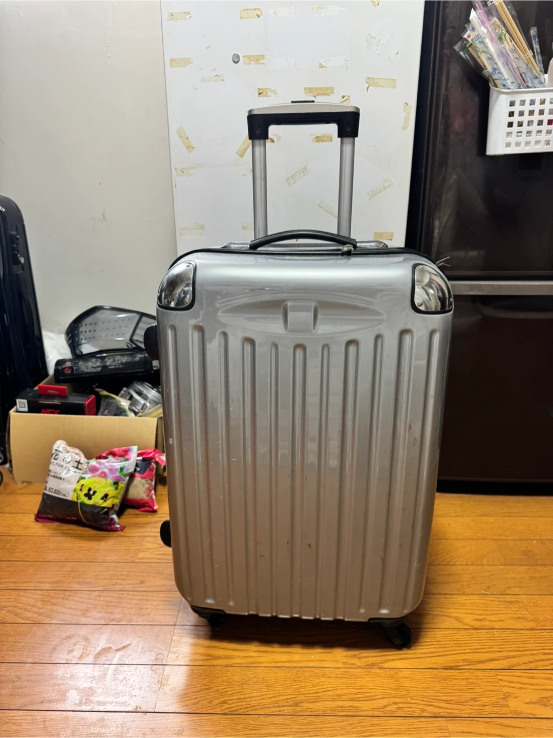 スーツケース