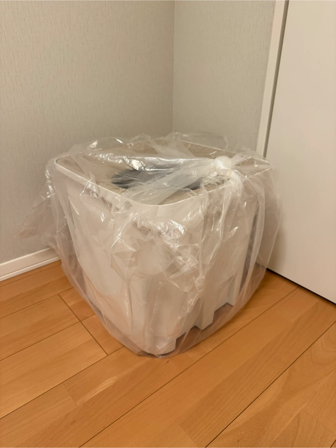 【最終値下げ※譲ります0円】ペット用トイレ(上から入る式)の写真3枚目