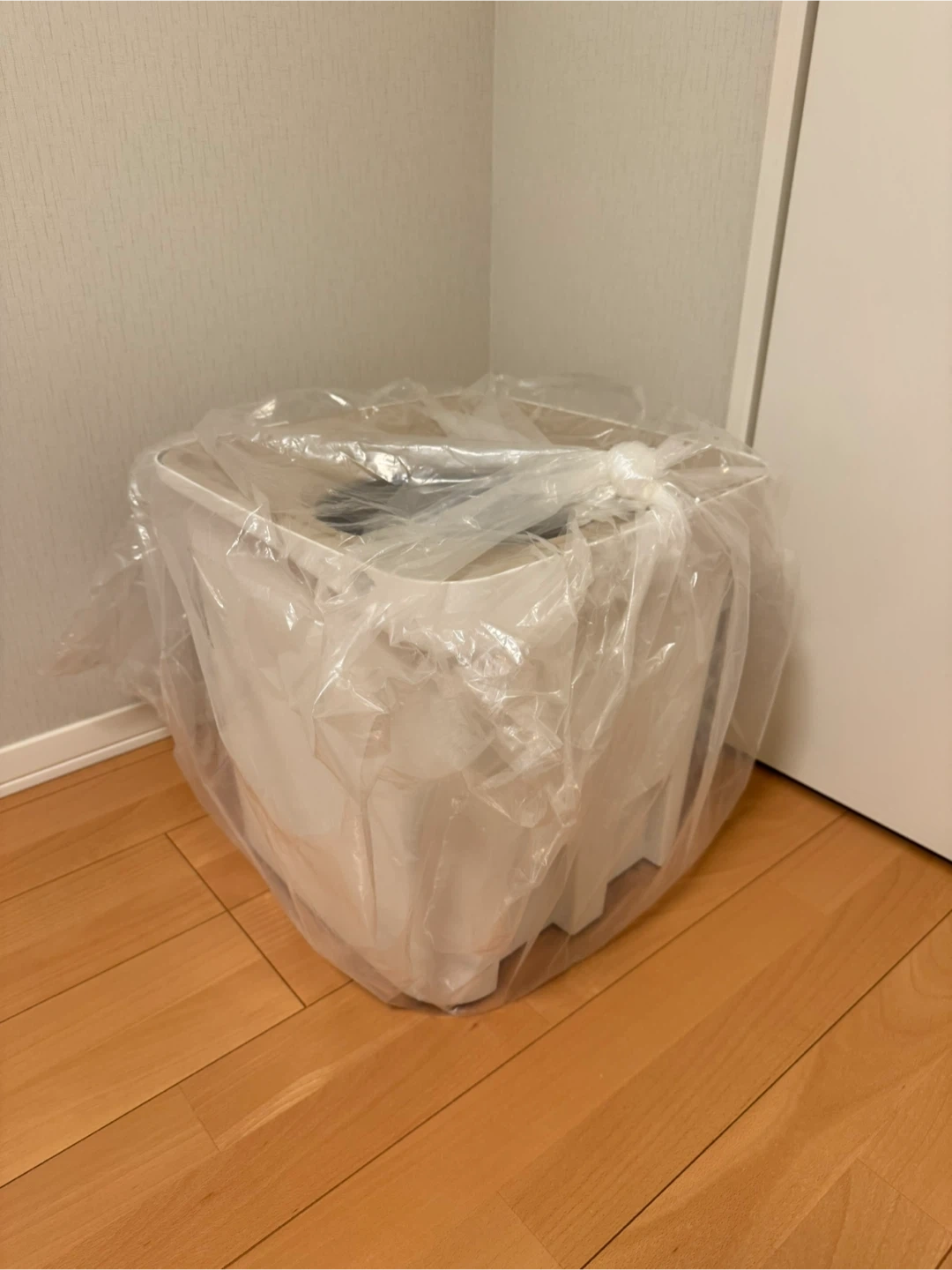 【最終値下げ※譲ります0円】ペット用トイレ(上から入る式)の写真3枚目