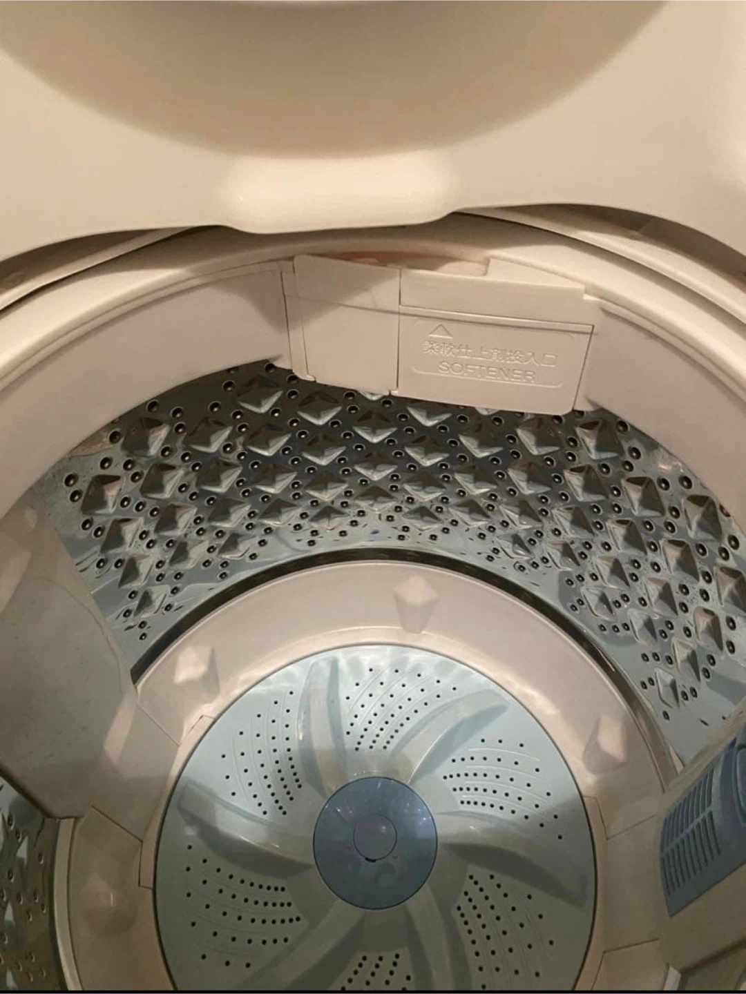東芝 洗濯機 6kg(受け渡しは三軒茶屋)の写真3枚目