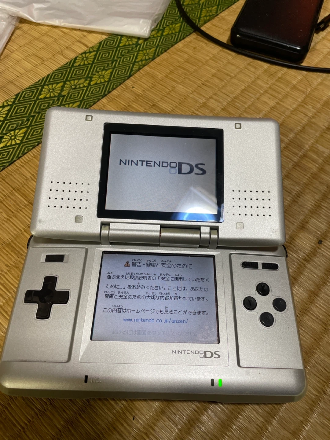 ニンテンドーDS 本体の写真3枚目