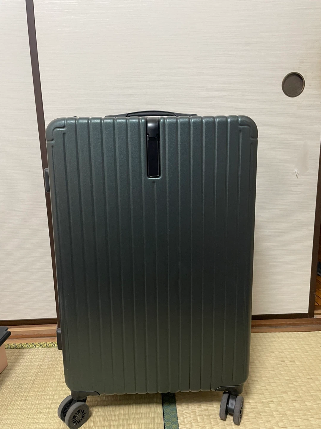 スーツケース