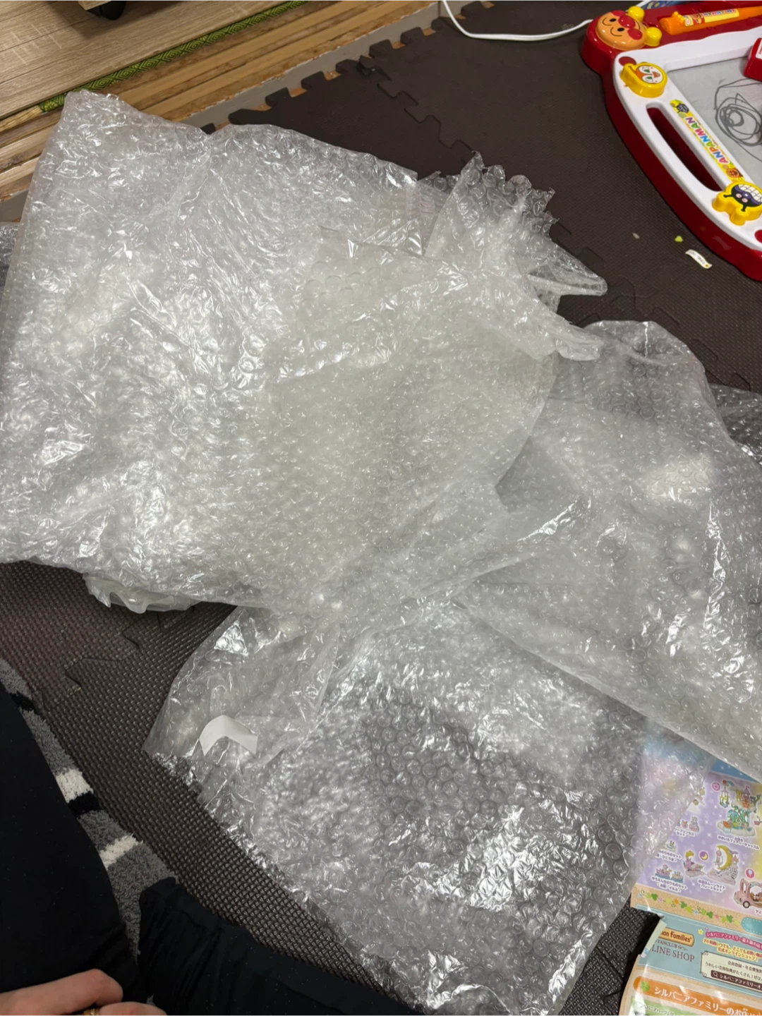 プチプチ　気泡緩衝材