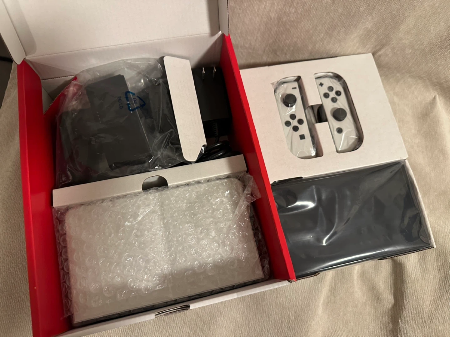ニンテンドー スイッチ 有機ELモデルの写真2枚目