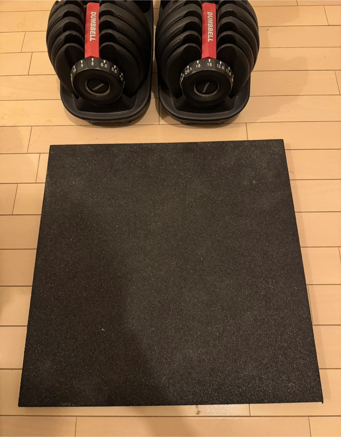 ダンベル 可変式 24kg 2個、衝撃吸収マットの写真4枚目