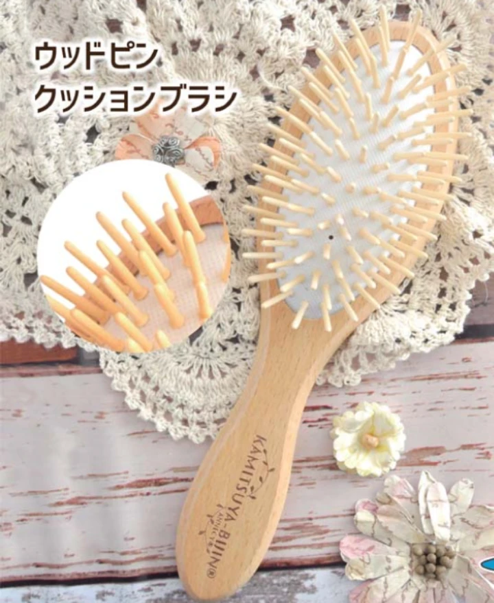 【新品】髪艶美人　ウッドピンクッションブラシ　木製ピンだから静電気を抑える