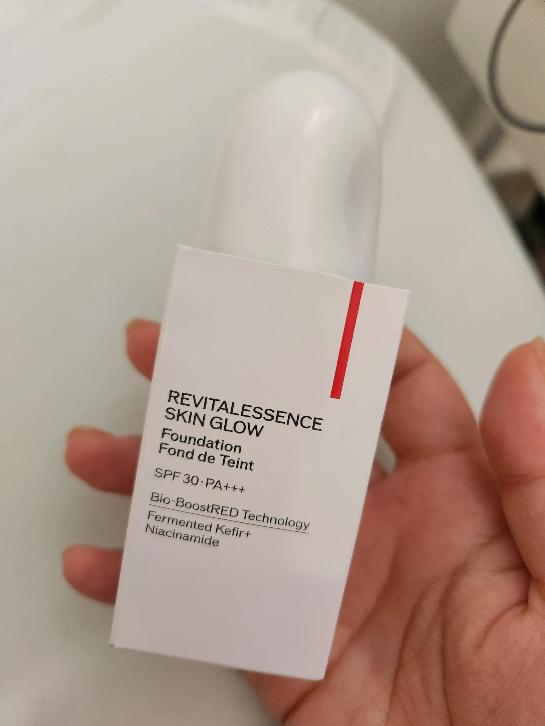 資生堂 リバイタ essence skin glow ファンデーションの写真4枚目