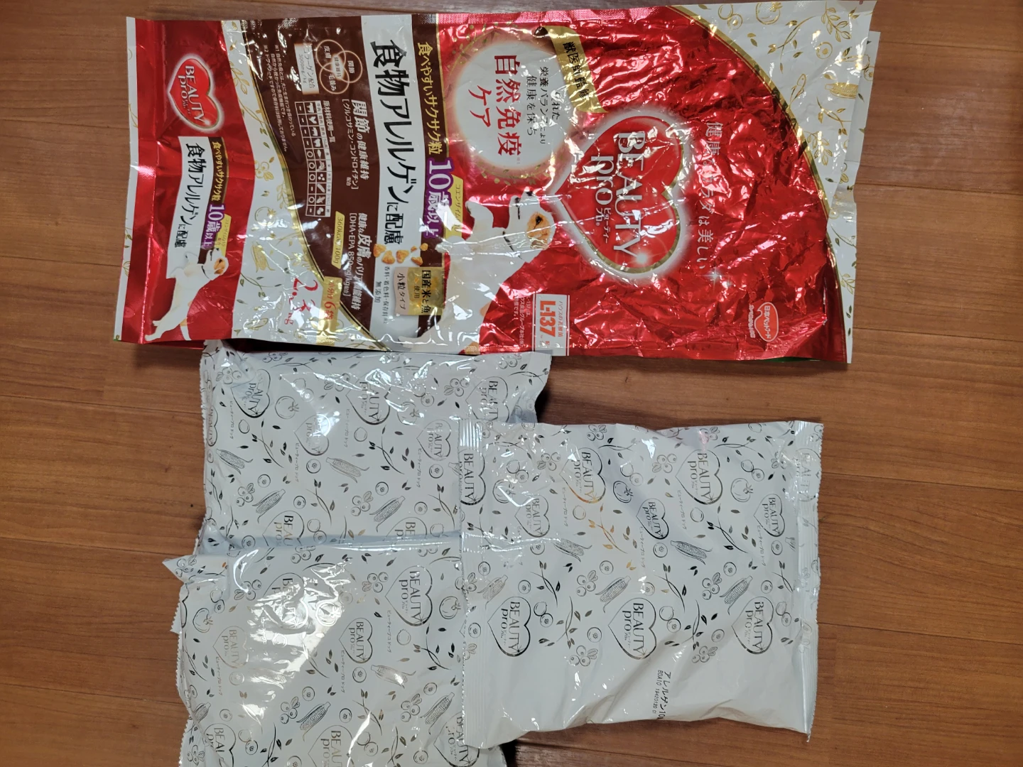 ドッグフード　10歳以上食物アレルゲン配慮の写真2枚目